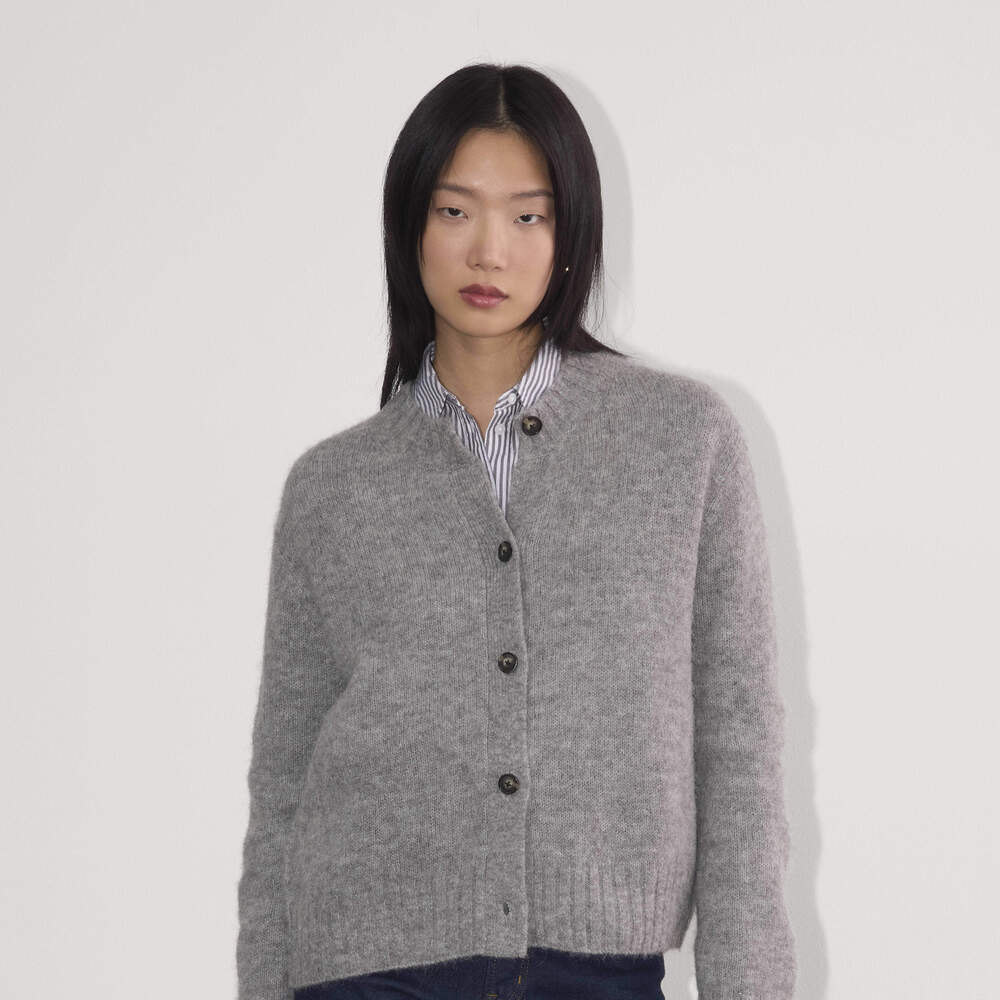 Everlane Women's Crew Neck Cardigan in Alpaca in Heather Stone Grey, Size Medium